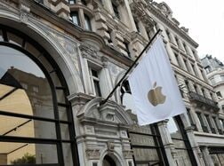アップル・グーグルのアプリストア決済規則緩和案、手数料引き下げへ英競争当局