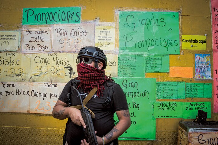 武装勢力「コレクティーボ」