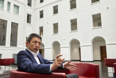 中国の李成鋼・世界貿易機関（ＷＴＯ）大使は１４日、米国は自国産業の支援に補助金を利用し、ＷＴＯ規則を順守していないと非難した。２０２１年７月撮影（２０２２年　ロイター/Denis Balibouse）