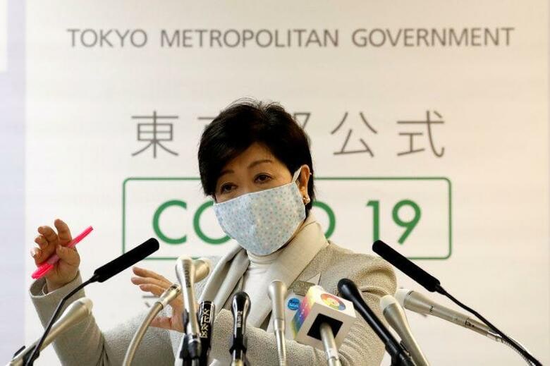 ４月１０日、東京都の小池百合子知事は、新型コロナウイルス対応の緊急事態宣言を受けた休業要請の対象と補償措置を公表した（２０２０年　ロイター／Issei Kato）