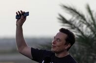 マスク氏、スペースＸがＩＰＯ前にＡＩ特化型端末披露との報道否定