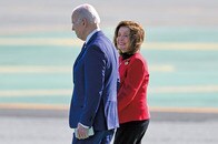 バイデン撤退とカマラ・ハリス登場を影で仕掛けた大物政治家とは