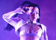 リナ・サワヤマ、イギリスを熱狂させる2つの才能、2つのルーツ【世界が尊敬する日本人】