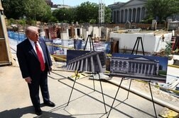 ホワイトハウス宴会場、屋上にドローン基地　地階には軍病院