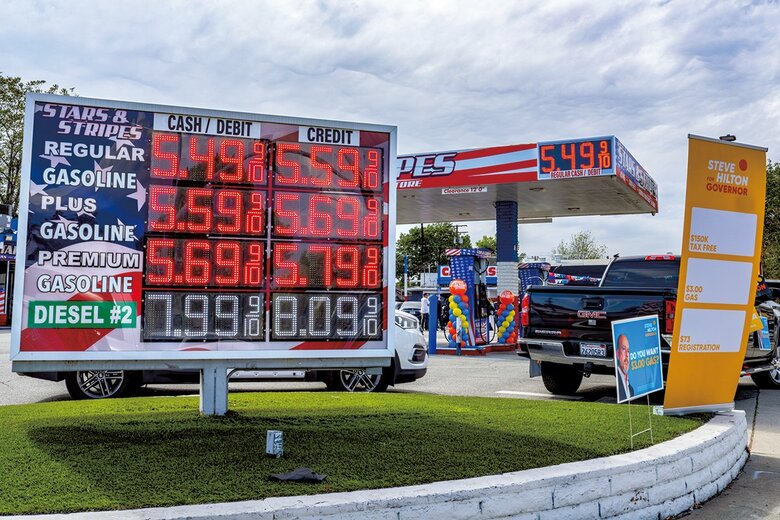 ガソリン代や食費の高騰も金持ちクラブのトランプ政権にはピンとこない　KYLE GRILLOT-BLOOMBERG/GETTY IMAGES