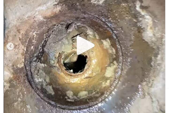 @industrialbambi/Instagram