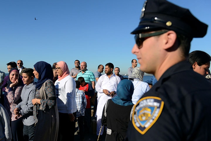 トランプは反イスラムのヘイト感情を解き放った（写真は昨年9月にイスラムの伝統行事のためにニューヨークの公園に集まった人たち）　Stephanie Keith-REUTERS