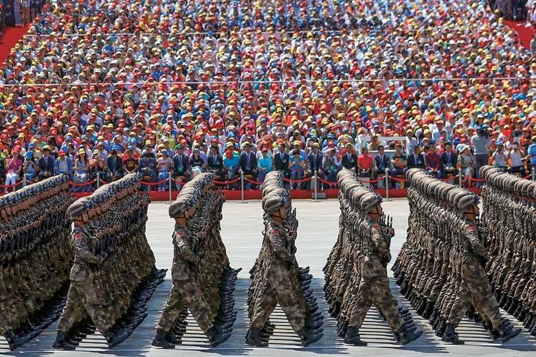 未来の戦いに向けて人民解放軍と通信企業や大学などの連携が進んでいる　DAMIR SAGOLJ-REUTERS