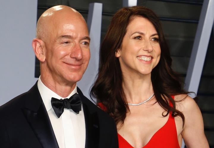 夫人は女性として世界で3番目の資産家に　Danny Moloshok-REUTERS