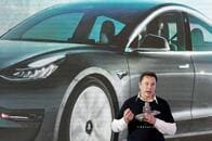 イーロン･マスク｢アップルのクックCEOにテスラ売却を打診していた｣