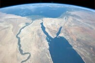 困窮エジプトの無謀な宇宙開発