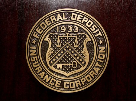 　６月１０日、米ホワイトハウスが連邦預金保険公社（ＦＤＩＣ）のグルーエンバーグ総裁の後任に、商品先物取引委員会（ＣＦＴＣ）のクリスティー・ゴールドスミス・ロメロ委員を近く指名する見通しだと、米紙ウォール・ストリート・ジャーナル（ＷＳＪ）が複数の関係者の話として報じた。２０１１年２月撮影（２０２４年　ロイター/Jason Reed）