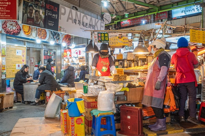 ソウル中心部にある広蔵市場（撮影＝筆者）