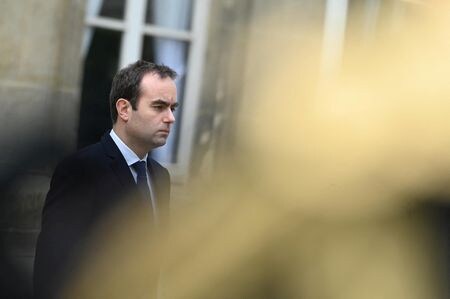 仏国防省は３日、フランスとイタリアが共同開発した地対空ミサイルシステム「ＳＡＭＰ／Ｔーマンバ」について、今年春にウクライナに許与するための技術的協議を終えたと発表した。代表撮影（２０２３年　ロイター）