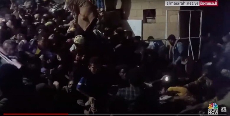 中東イエメンの首都サヌアで雑踏事故があり、少なくとも78人が死亡した。NBC News / YouTube