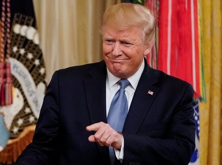 トランプ米大統領は３１日、米中は「第一段階」の貿易協定の署名に向け、新たな開催地を近く公表すると明らかにした。３０日撮影（２０１９年　ロイター/JOSHUA ROBERTS）
