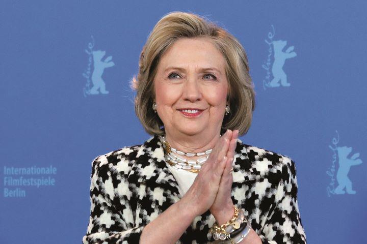 出馬はないと公言しているクリントン　MICHELE TANTUSSIｰREUTERS