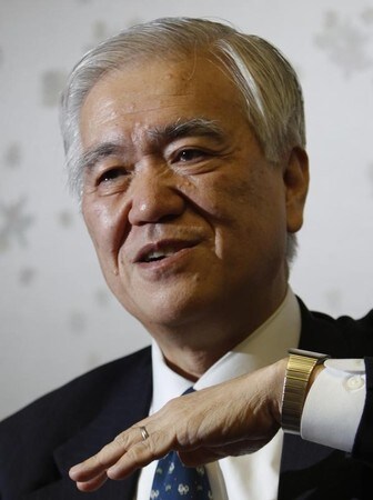 　３月２９日、元財務官の渡辺博史・国際通貨研究所理事長（写真）はロイターとのインタビューで、日銀の金融緩和に関連し、国内景気のピークアウトなど課題の多い２０１９年に先立ち、年内にも引き締め（出口）方向への政策手段について説明するのが望ましいとの見解を示した。２０１１年１月撮影（２０１８年　ロイター/Issei Kato）