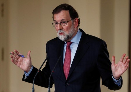 　１月９日、スペインのラホイ首相（写真）はマドリードで「インベスターズ・デー」の開幕に当たって演説し、２０１７年のスペイン経済の成長率が政府予想と一致する約３．１％になったことを明らかにした。２０１７年１２月撮影（２０１８年　ロイター/Juan Medina）