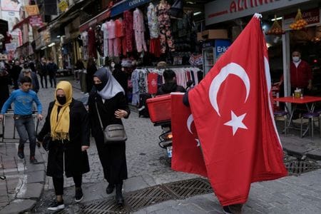　５月３１日、トルコ統計庁が発表した第１・四半期の国内総生産（ＧＤＰ）は前年同期比４．０％増だった。イスタンブールで２０２１年３月撮影（２０２３年　ロイター/Murad Sezer）