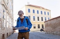 かばんの中身を見れば一発でわかる！「認知症になりやすい人」が持ち歩く5つのアイテム