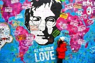 【クイズ】ジョン・レノンがFBIに「監視」されていたのはなぜ？