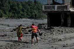 ネパール、洪水不明者の捜索で外国の救助隊受け入れず