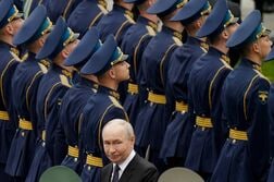 アングル：プーチン氏に圧力強める国内強硬派、より過激なウクライナ対応要求