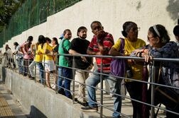 コロンビア大統領選、右派と左派の候補が21日の決選投票へ