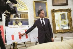 トランプへの「お世辞作戦」はもう効かない？ NATOルッテ事務総長の憂鬱