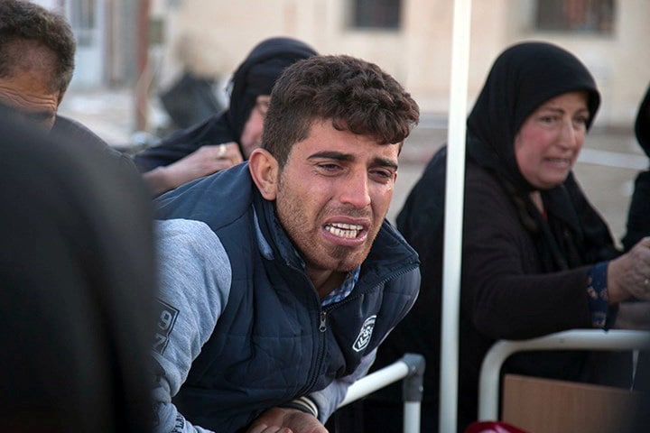 被害の大きかったサルポレザハブの負傷者は今後も増える可能性がある　Tasnim News Agency-REUTERS