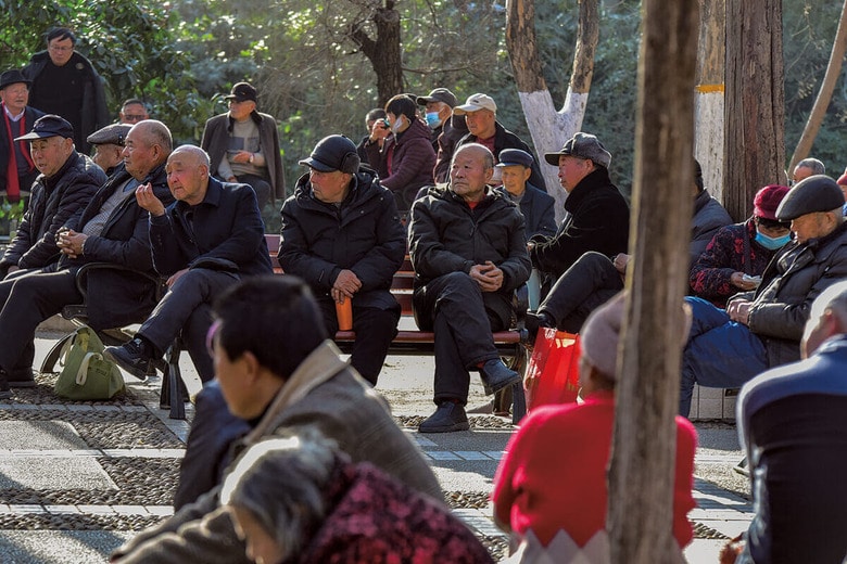 高齢化がますます進む一方、少子化は簡単には止まらない　SHELDON COOPERｰSOPA IMAGESｰREUTERS