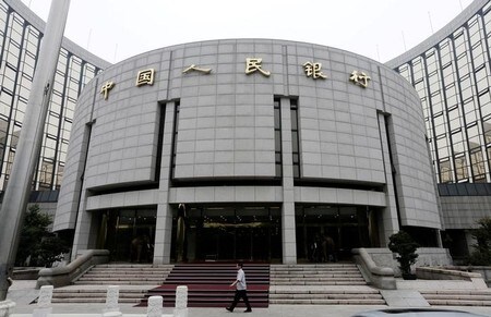 　２月６日、中国人民銀行（中央銀行）は、穏健で中立的な金融政策を今年も継続し、流動性を比較的安定的に維持する意向を示した。写真は北京で２０１３年６月撮影（２０１８年　ロイター/Jason Lee）