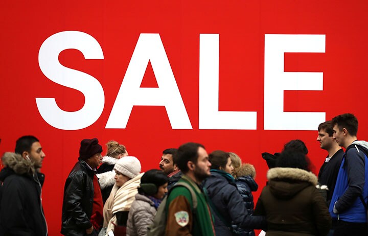 昨年のロンドンのクリスマスシーズン　Simon Dawson-REUTERS