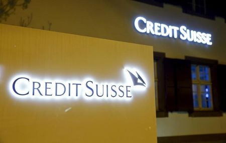 　２月４日、スイスの金融大手クレディ・スイスが、２０１５年通期の純損益が２９億４０００万スイスフラン（２９億２０００万ドル）の赤字になったと発表した。写真はスイスのリーエンで３日撮影（２０１６年　ロイター／Arnd Wiegmann）