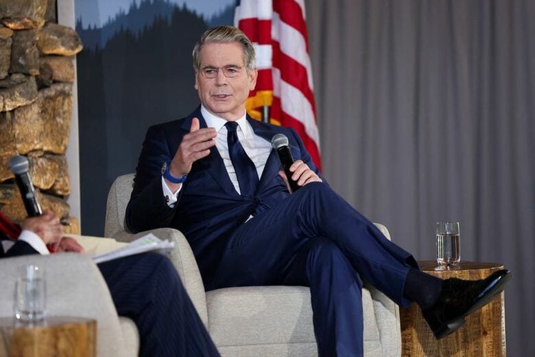 ベセント米財務長官。1日、米ノースカロライナ州アッシュビルで撮影。REUTERS/Sam Wolfe