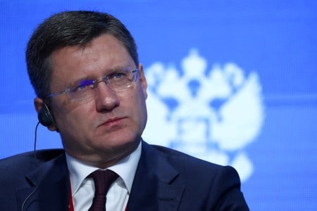 　１０月２３日、ロシアのノバク・エネルギー相は、協調減産の条件変更に関する正式な提案は出されていないと述べた。写真はモスクワで開かれたイベントに出席したノバク氏（２０１９年　ロイター/Evgenia Novozhenina）