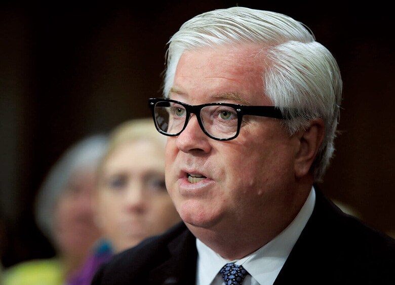 駐ポルトガル大使の承認手続きで証言するグラス（2017年7月）　AP/AFLO