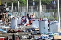 【アメリカの残酷な現実】豪華な式典の翌日、会場で目撃された女性の「悲しい行動」
