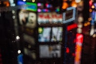 ガールズバーで睡眠薬、暴行、性交、そして1.5億円を奪われた...「歌舞伎町弁護士」が見た酷い事件