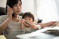 女性非正規の半分がワーキング・プアという、令和日本の悲惨な実態