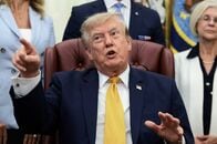 トランプ氏、ホルムズ海峡の機雷「全て除去」　新たに設置なら破壊と警告