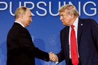 またも「プーチンの策略」か...？ トランプの「新たな外交ゲーム」に広がる困惑、米ロ「再接近」の理由とは