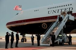 カタール寄贈の新大統領専用機改修へ、トランプ氏「フル装備に」