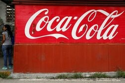 コカ・コーラＣＦＯ、需要格差を指摘　中東リスク27年まで継続も