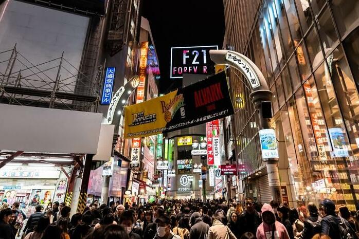 まとめ大量新品アパレル+服飾雑貨285点(閉店の為) カオスな閉店セールと共に去ったフォーエバー21 ファストファッション