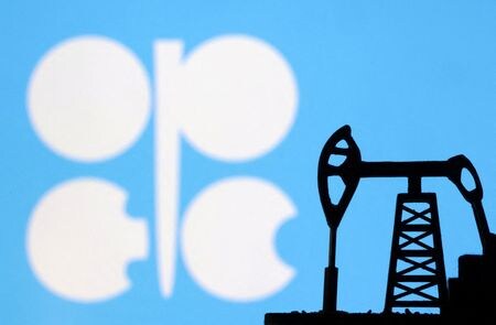 石油輸出国機構（ＯＰＥＣ）加盟国とロシアなど非加盟国による「ＯＰＥＣプラス」は１１月３０日の閣僚級会合後に発表した声明で、２０２４年の石油生産目標に関し、アフリカ最大の産油国ナイジェリアに要望を下回る日量１５０万バレル、アンゴラには最大生産能力とされる水準よりも少ない１１１万バレルを提示した。資料写真（２０２３年　ロイター/Dado Ruvic）