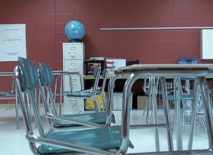 いつもにぎやかな教室に生徒はいない　GETTY IMAGES