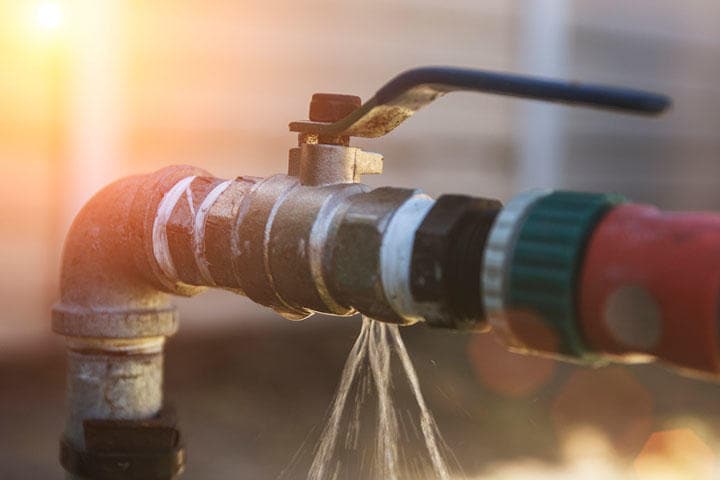 老朽化した水道インフラが最大の問題　brazzo/iStock.