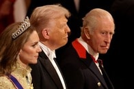 トランプに悪気はない？ 英キャサリン妃への振る舞いが物議...「皇太子妃を人形あつかい」批判も